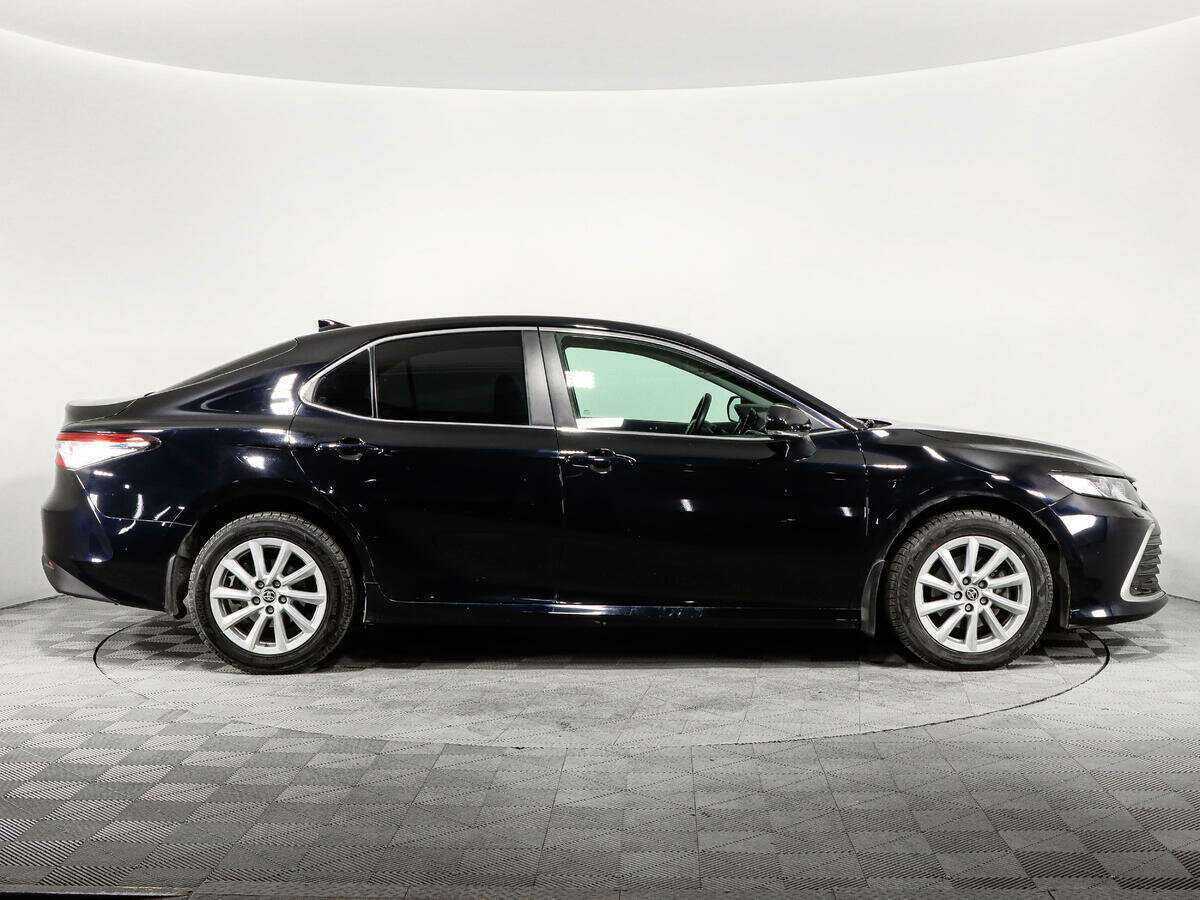 Toyota Camry с пробегом — 2021 год. Фото: #3