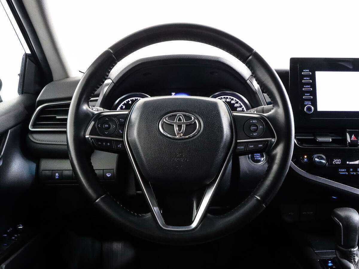 Toyota Camry с пробегом — 2021 год. Фото: #11