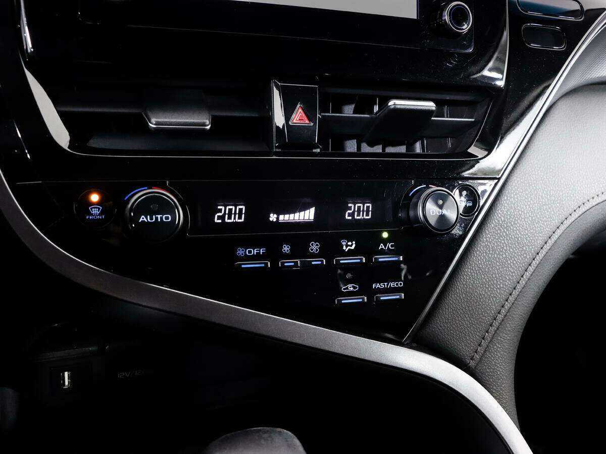 Toyota Camry с пробегом — 2021 год. Фото: #15