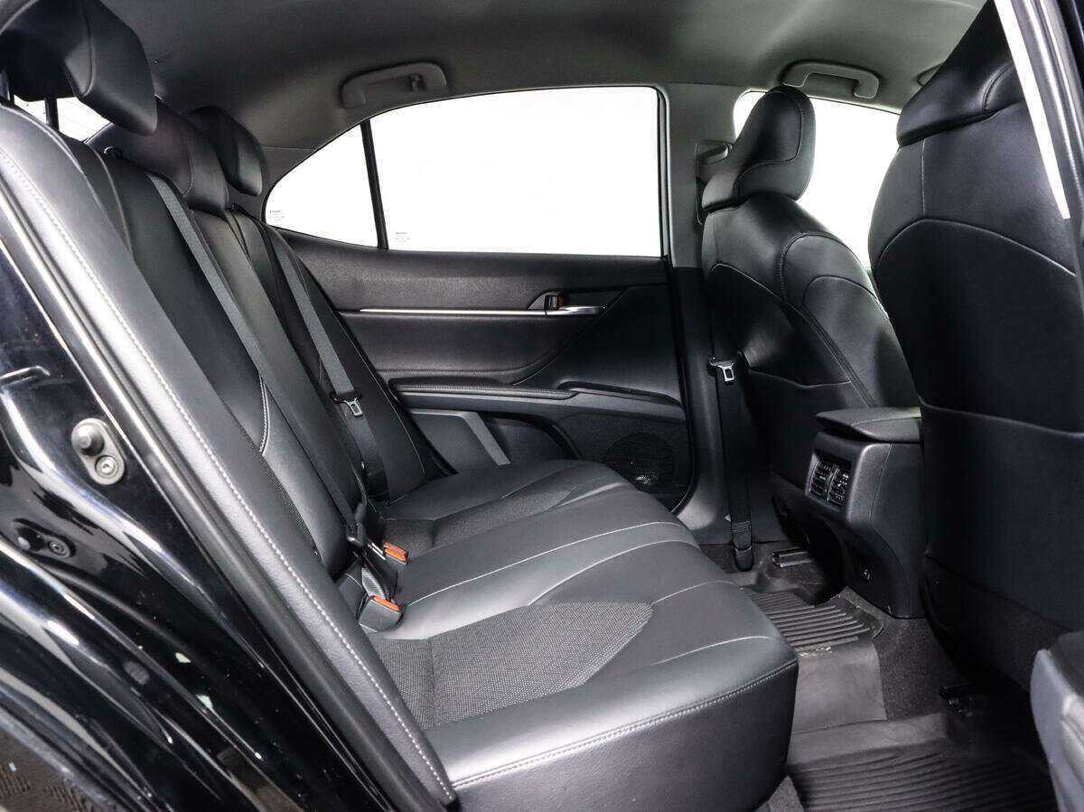 Toyota Camry с пробегом — 2021 год. Фото: #18