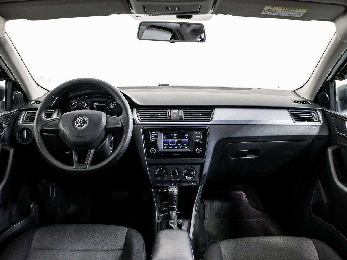 Skoda Rapid с пробегом — 2016 год. Фото: #11