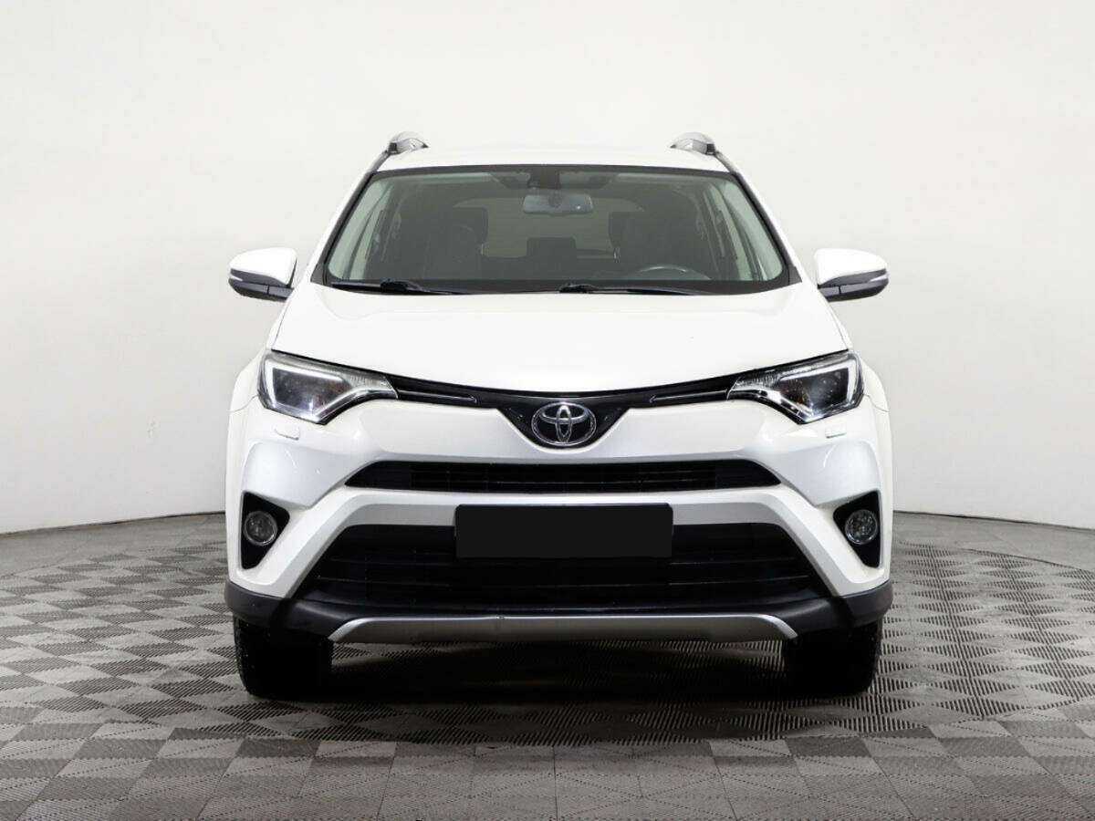 Toyota RAV4 с пробегом — 2015 год. Фото: #1
