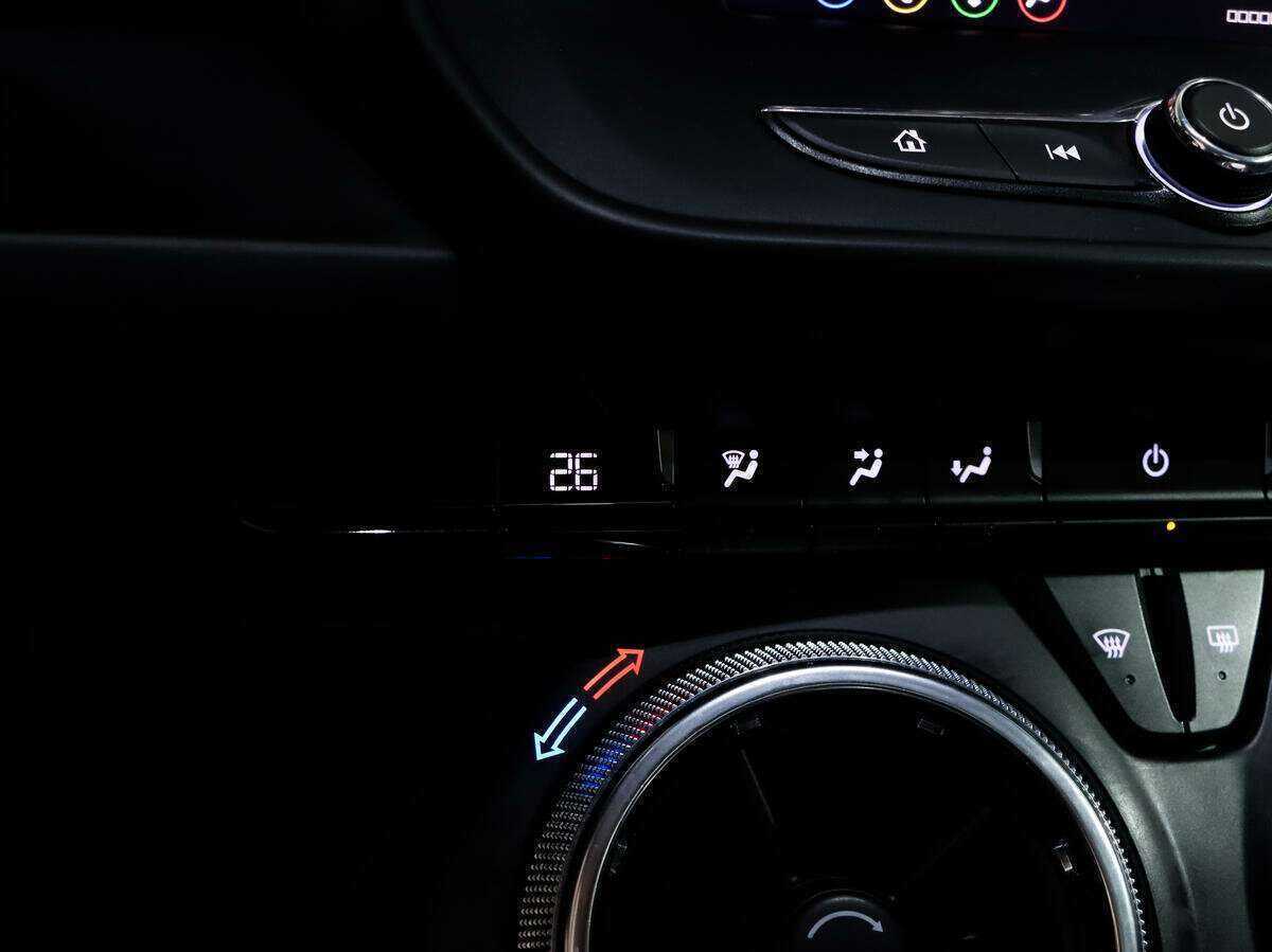 Chevrolet Camaro с пробегом — 2021 год. Фото: #21