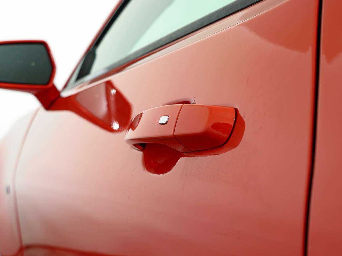 Chevrolet Camaro с пробегом — 2021 год. Фото: #22