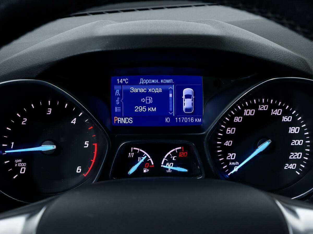 Ford Kuga с пробегом — 2013 год. Фото: #13