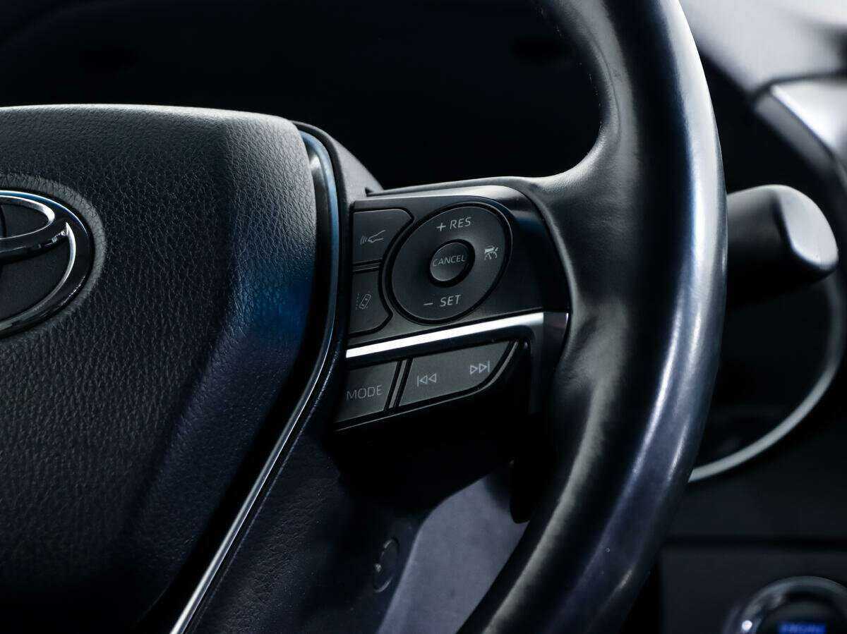 Toyota Camry с пробегом — 2019 год. Фото: #8