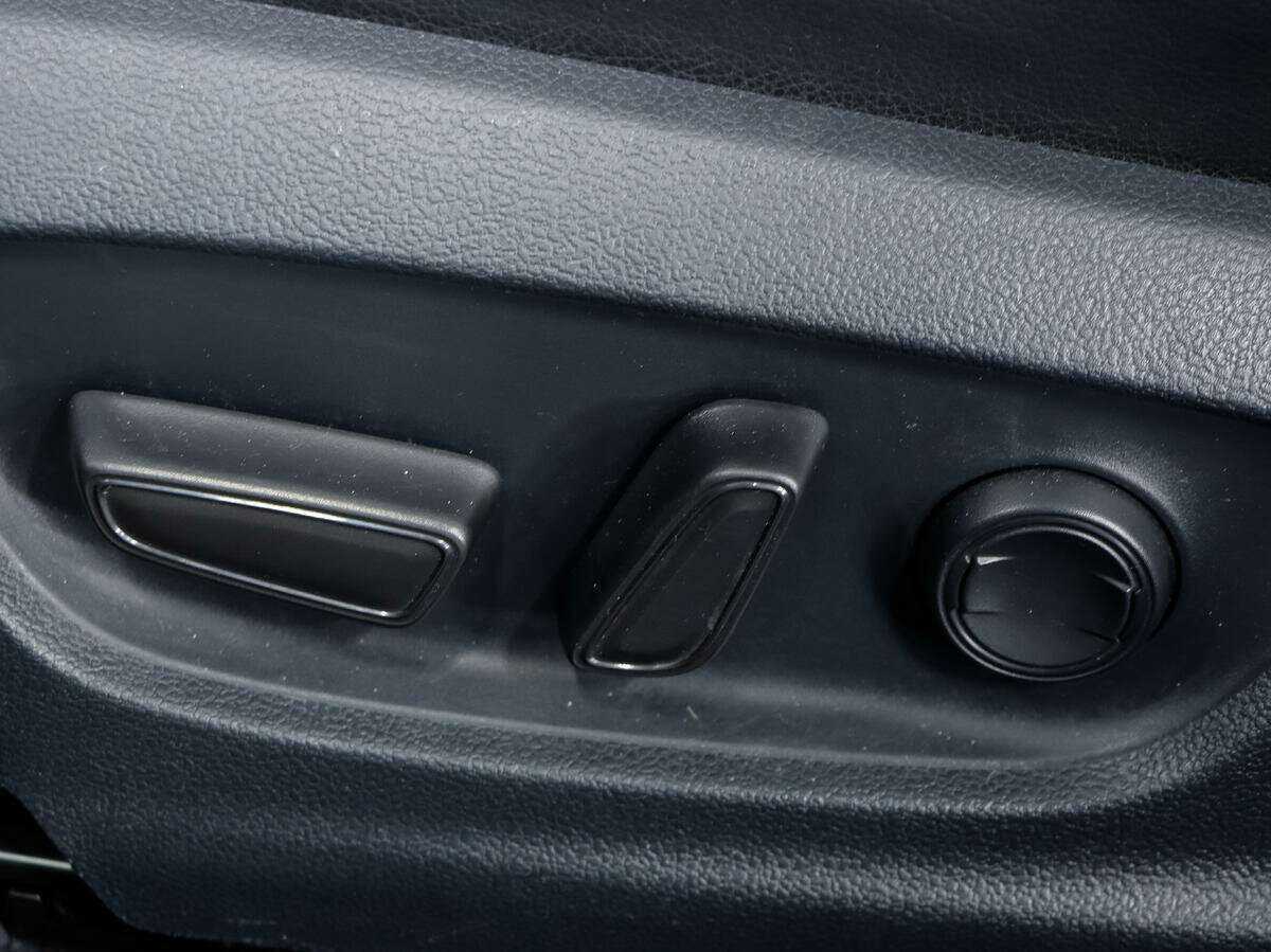 Toyota Camry с пробегом — 2019 год. Фото: #11