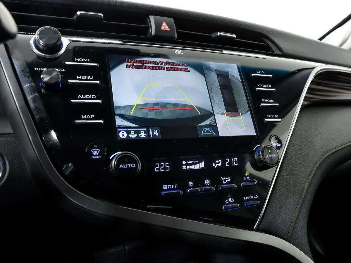 Toyota Camry с пробегом — 2019 год. Фото: #17