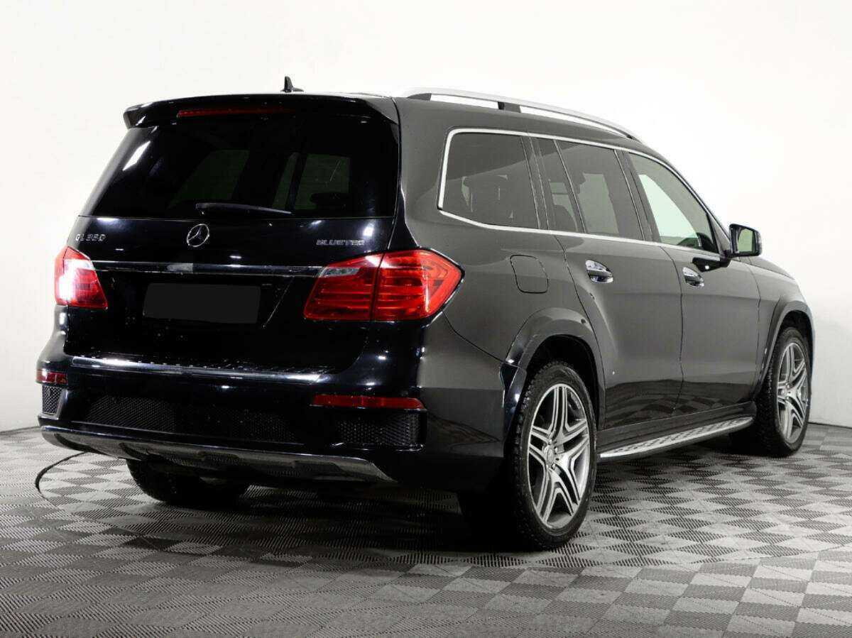 Mercedes-Benz GL-Класс с пробегом — 2015 год. Фото: #3