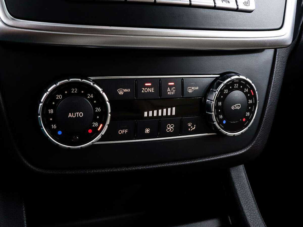 Mercedes-Benz GL-Класс с пробегом — 2015 год. Фото: #13