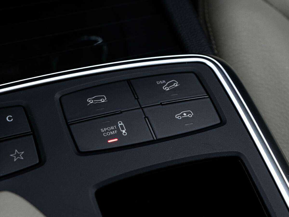 Mercedes-Benz GL-Класс с пробегом — 2015 год. Фото: #17