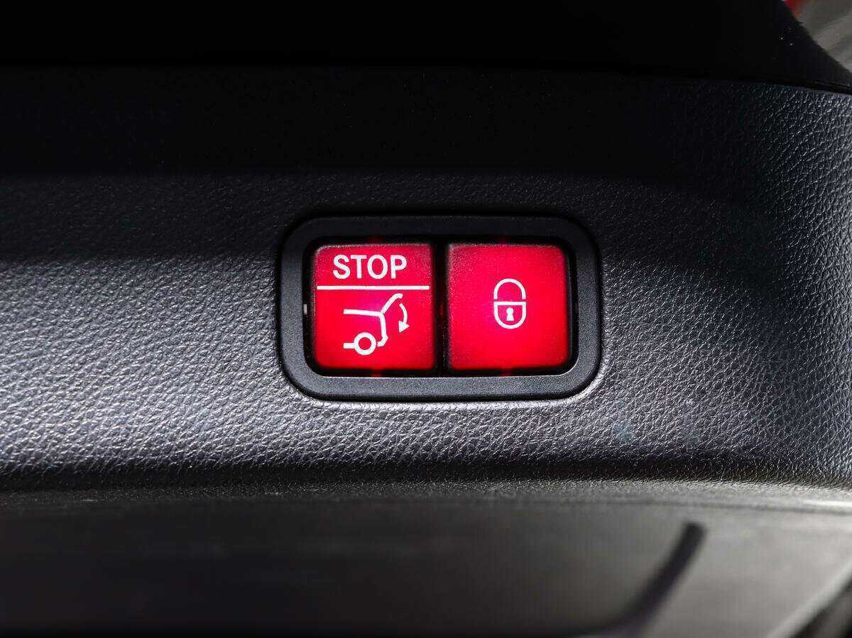 Mercedes-Benz GL-Класс с пробегом — 2015 год. Фото: #23