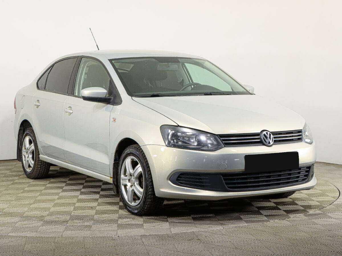 Volkswagen Polo с пробегом — 2011 год. Фото: #2