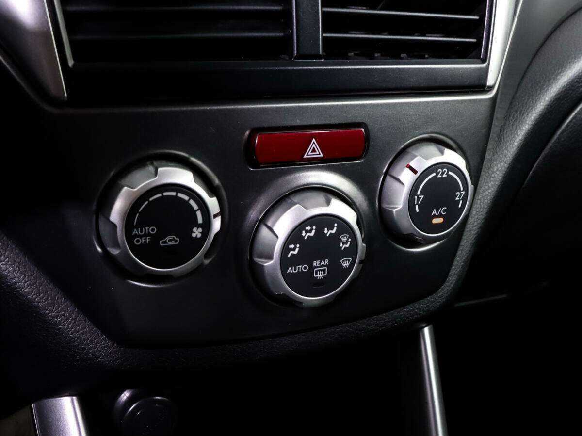 Subaru Forester с пробегом — 2011 год. Фото: #11