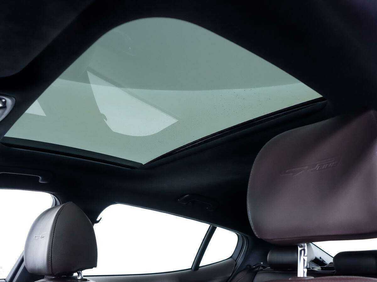 Kia Stinger с пробегом — 2018 год. Фото: #7