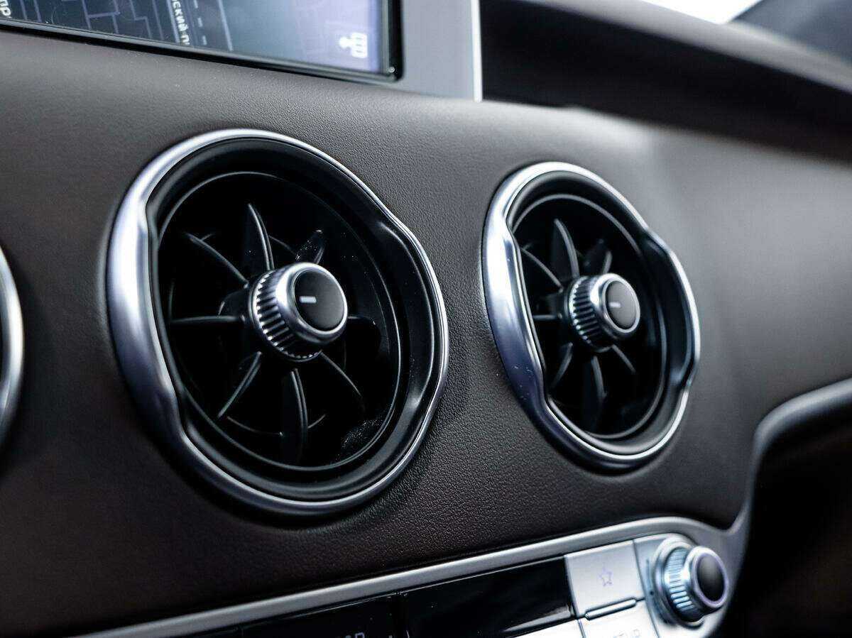 Kia Stinger с пробегом — 2018 год. Фото: #18