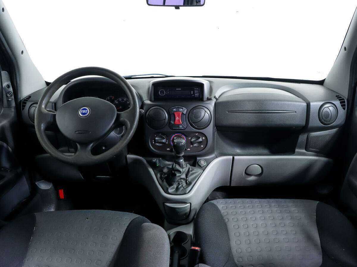 Fiat Doblo с пробегом — 2008 год. Фото: #9