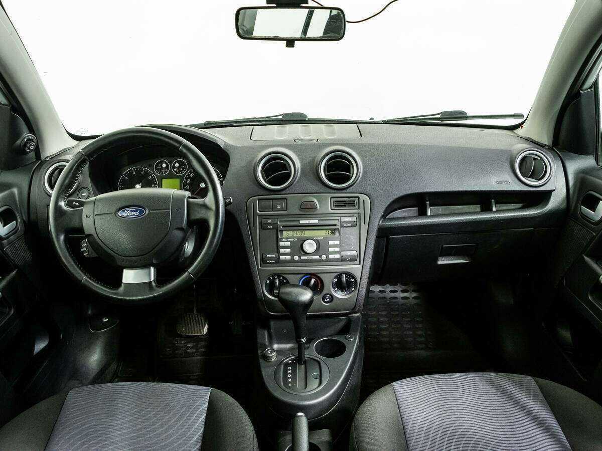 Ford Fusion с пробегом — 2009 год. Фото: #12