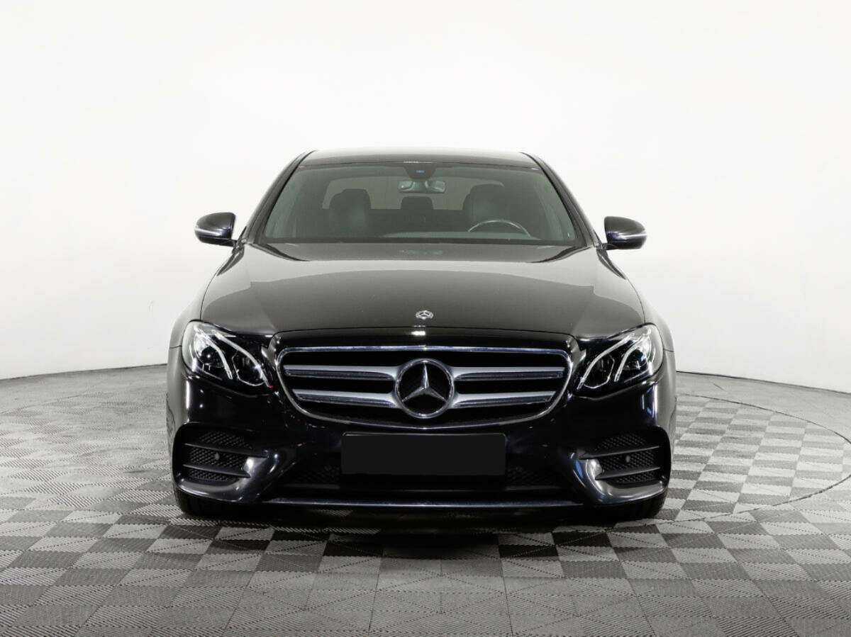 Mercedes-Benz E-Класс с пробегом — 2019 год. Фото: #1