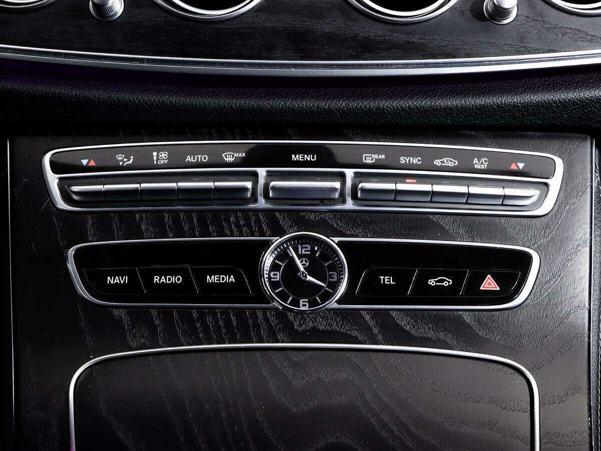 Mercedes-Benz E-Класс с пробегом — 2019 год. Фото: #12