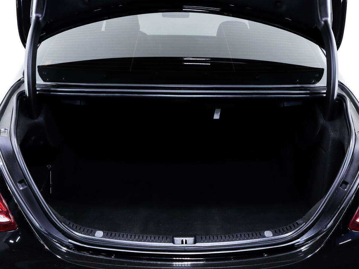 Mercedes-Benz E-Класс с пробегом — 2019 год. Фото: #22