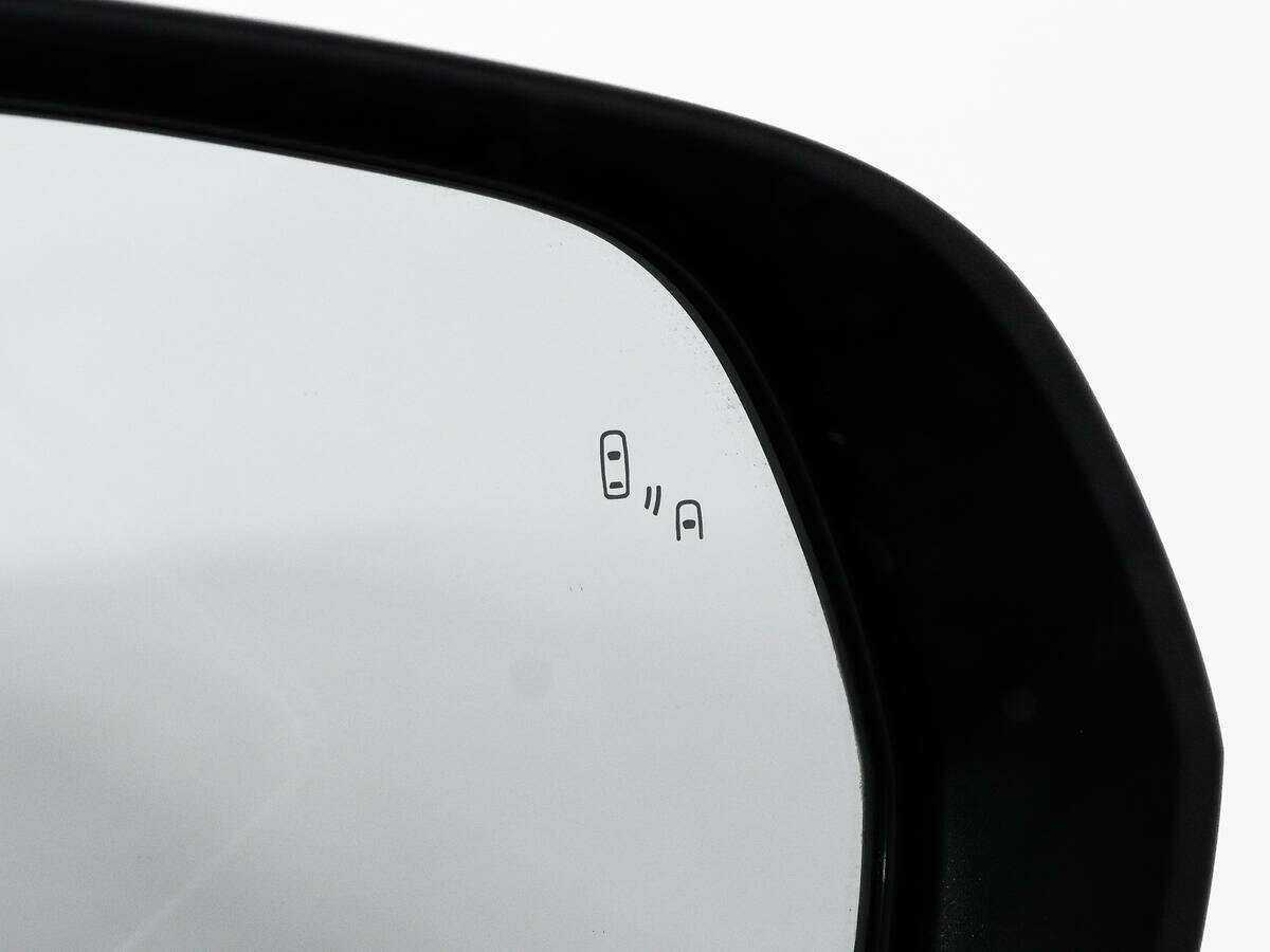 Mitsubishi Pajero Sport с пробегом — 2017 год. Фото: #18