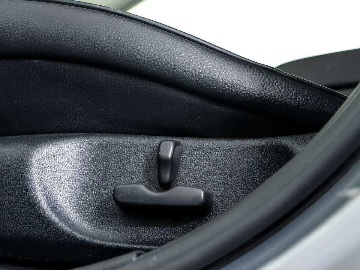 Mazda CX-7 с пробегом — 2011 год. Фото: #9