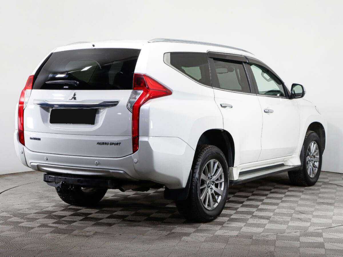 Mitsubishi Pajero Sport с пробегом — 2019 год. Фото: #3