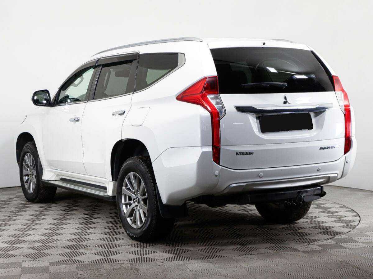 Mitsubishi Pajero Sport с пробегом — 2019 год. Фото: #5