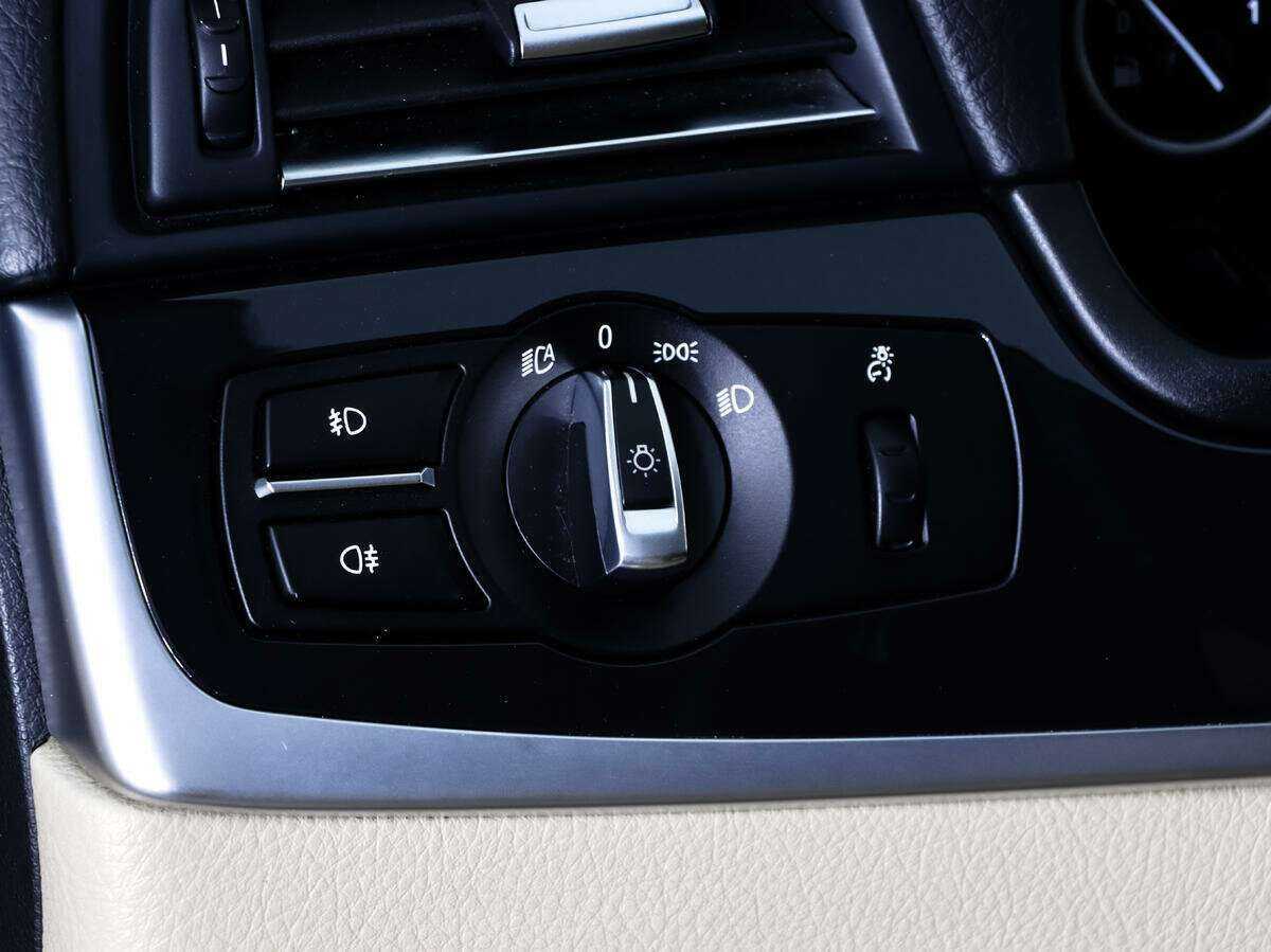 BMW 5 серии с пробегом — 2012 год. Фото: #20