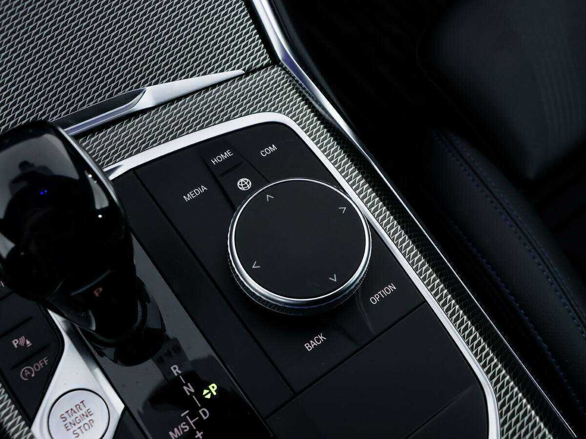 BMW 3 серии с пробегом — 2021 год. Фото: #14