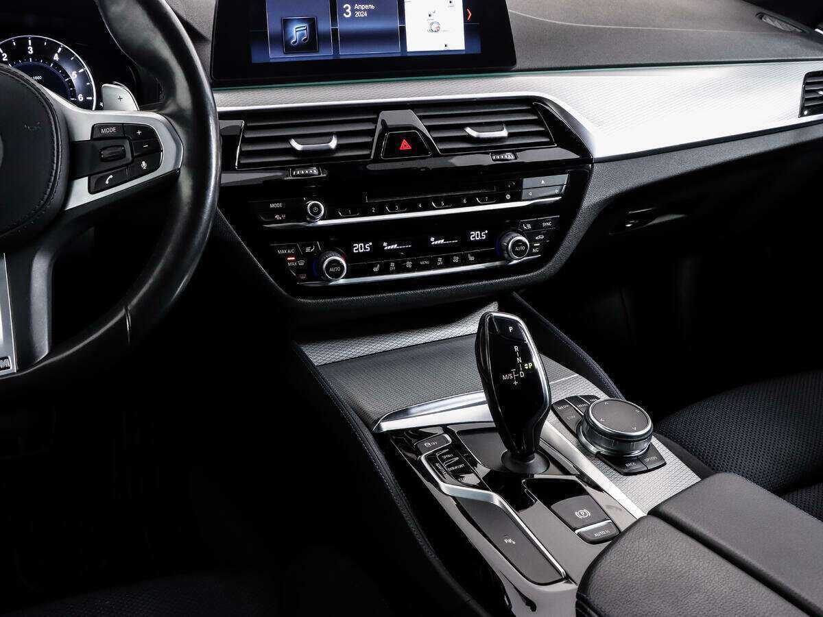 BMW 5 серии с пробегом — 2017 год. Фото: #9