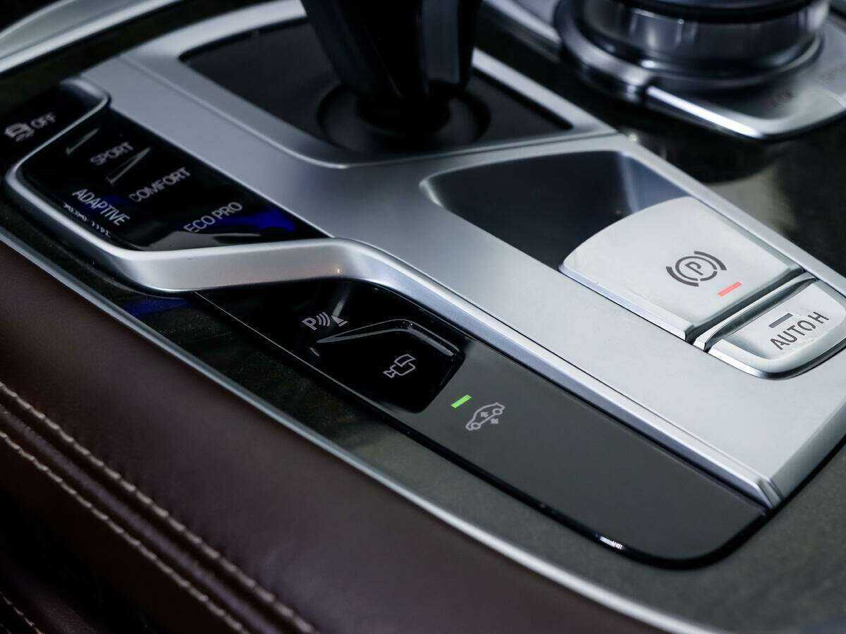 BMW 7 серии с пробегом — 2020 год. Фото: #13