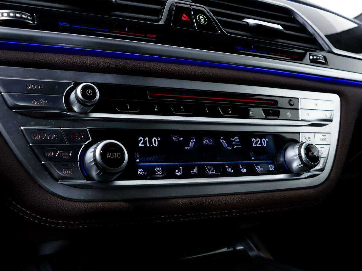 BMW 7 серии с пробегом — 2020 год. Фото: #16