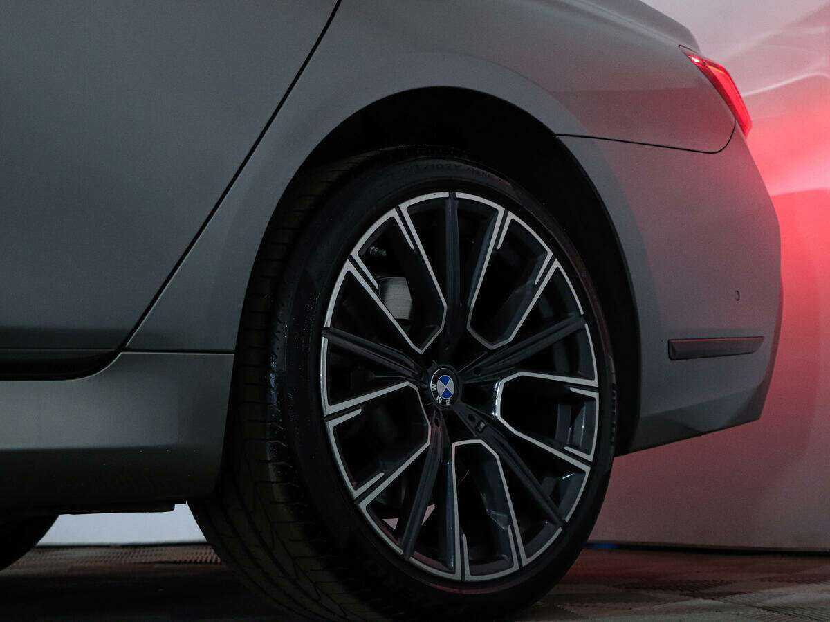 BMW 7 серии с пробегом — 2020 год. Фото: #30