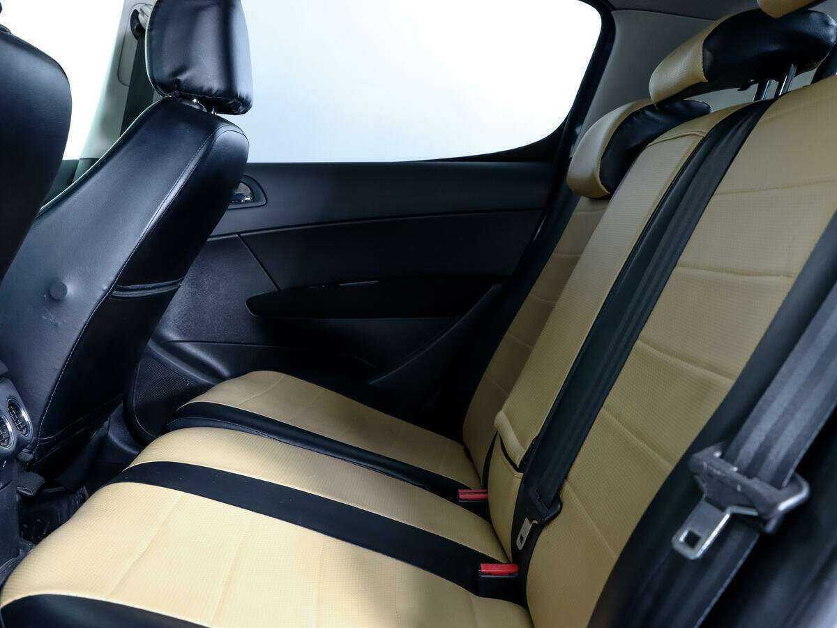 Peugeot 308 с пробегом — 2008 год. Фото: #10