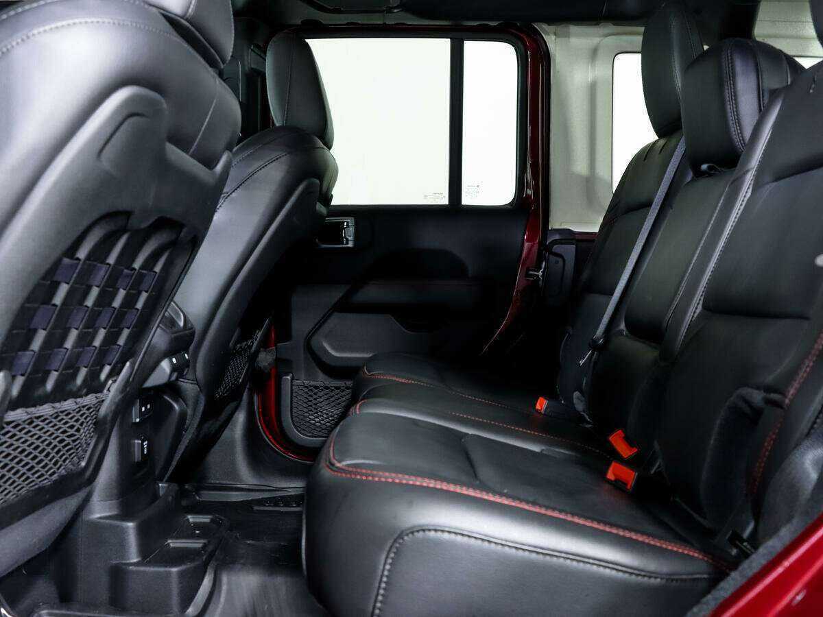 Jeep Wrangler с пробегом — 2021 год. Фото: #10