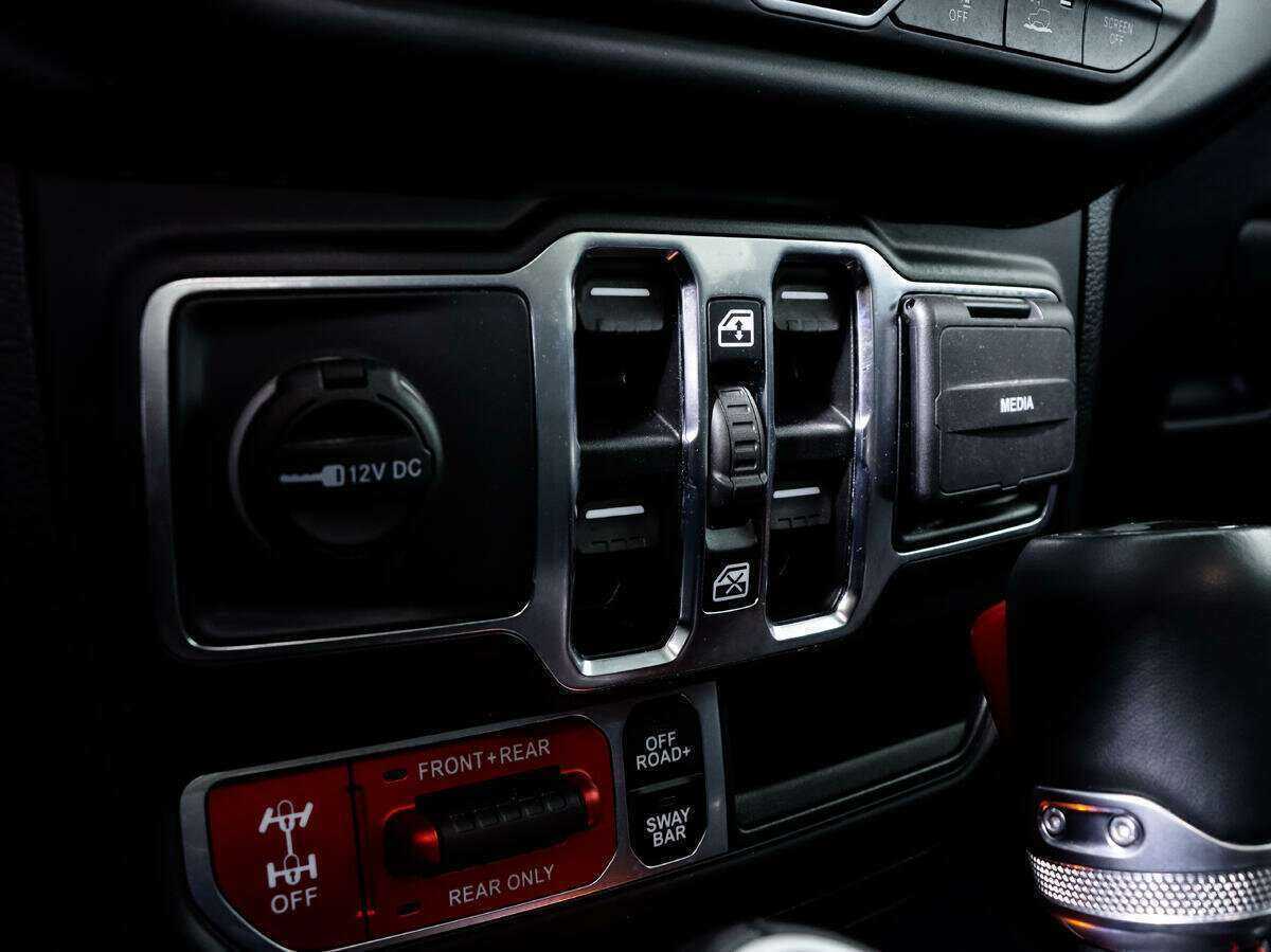 Jeep Wrangler с пробегом — 2021 год. Фото: #18