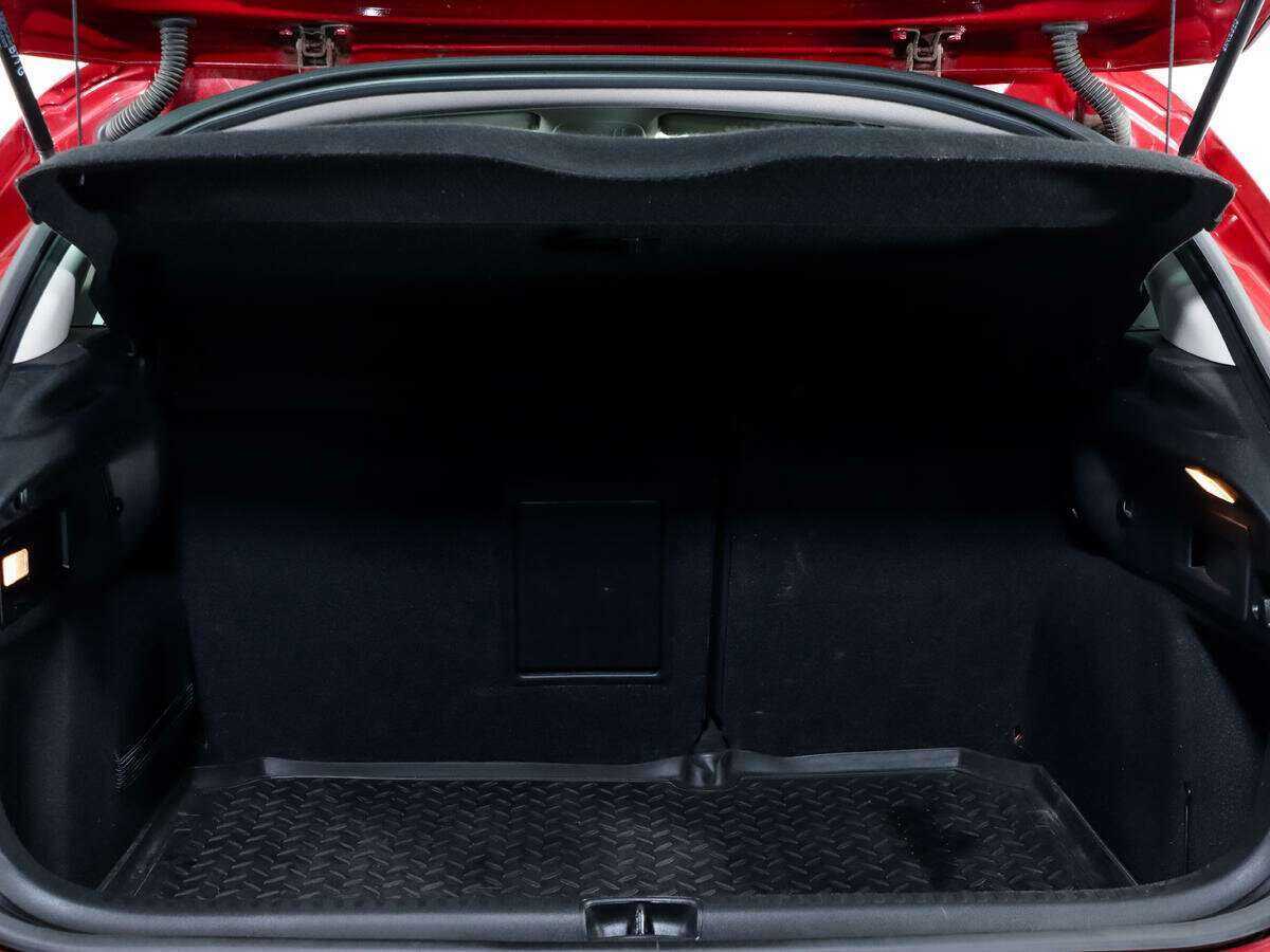 Citroen C4 с пробегом — 2013 год. Фото: #16