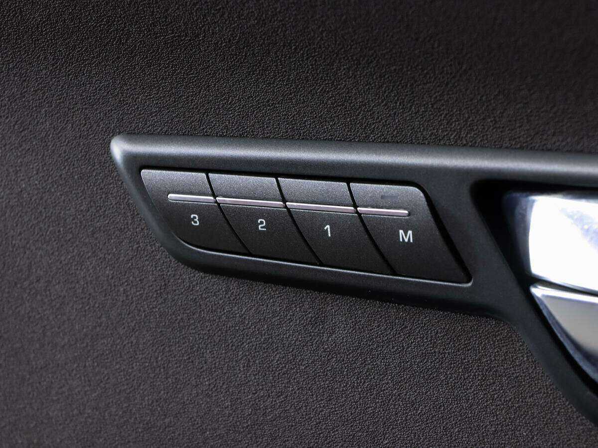 Land Rover Range Rover Evoque с пробегом — 2011 год. Фото: #16