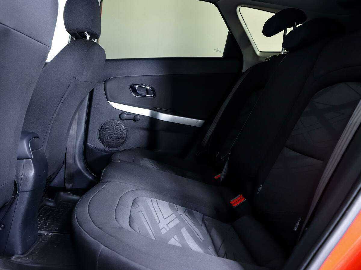 Kia Ceed с пробегом — 2015 год. Фото: #10