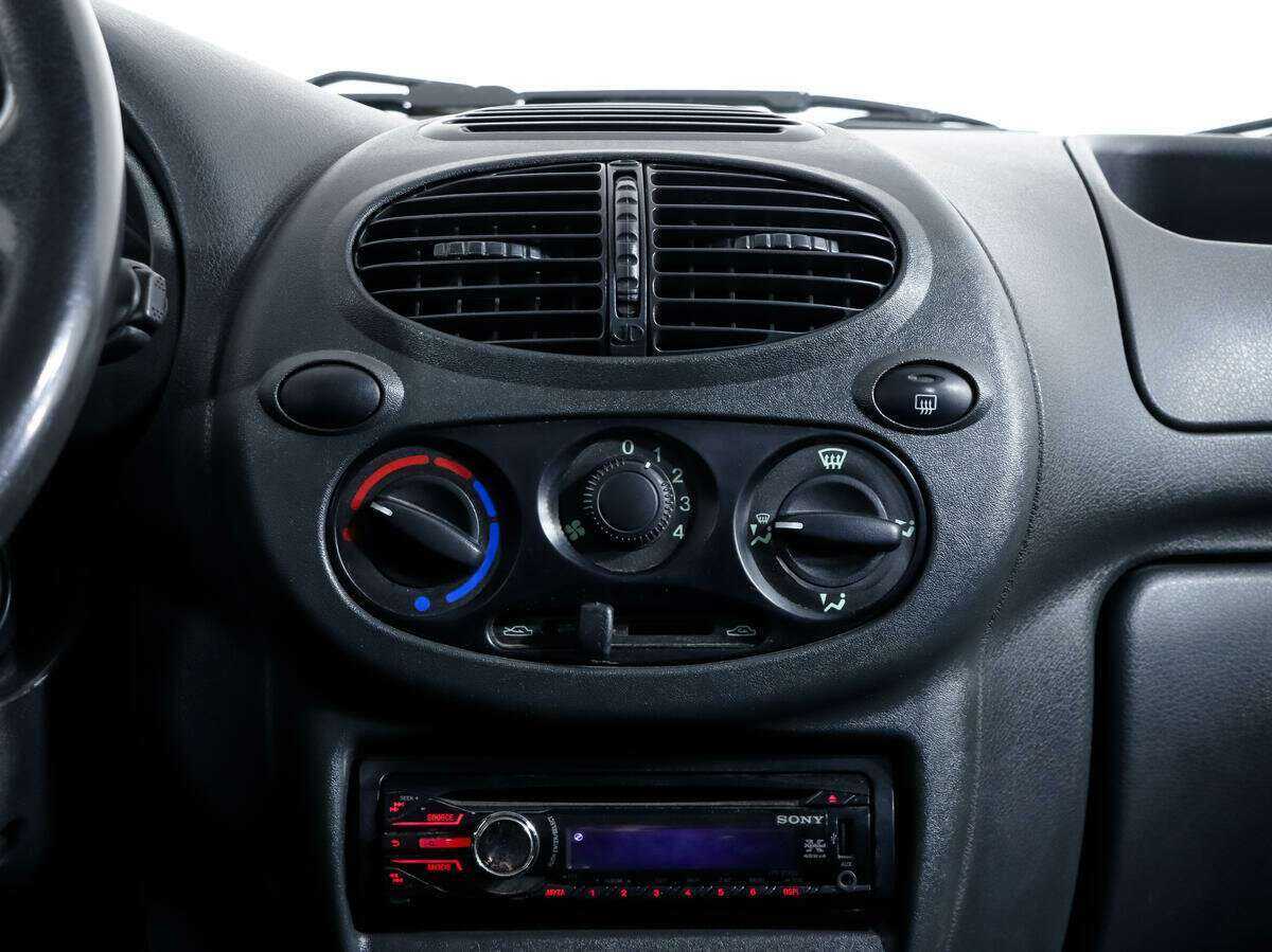 Lada (ВАЗ) Kalina с пробегом — 2012 год. Фото: #14