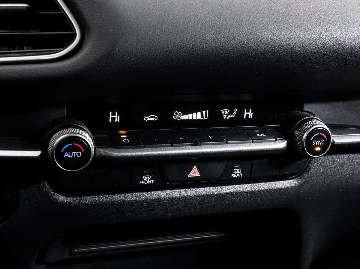 Mazda CX-30 с пробегом — 2022 год. Фото: #14