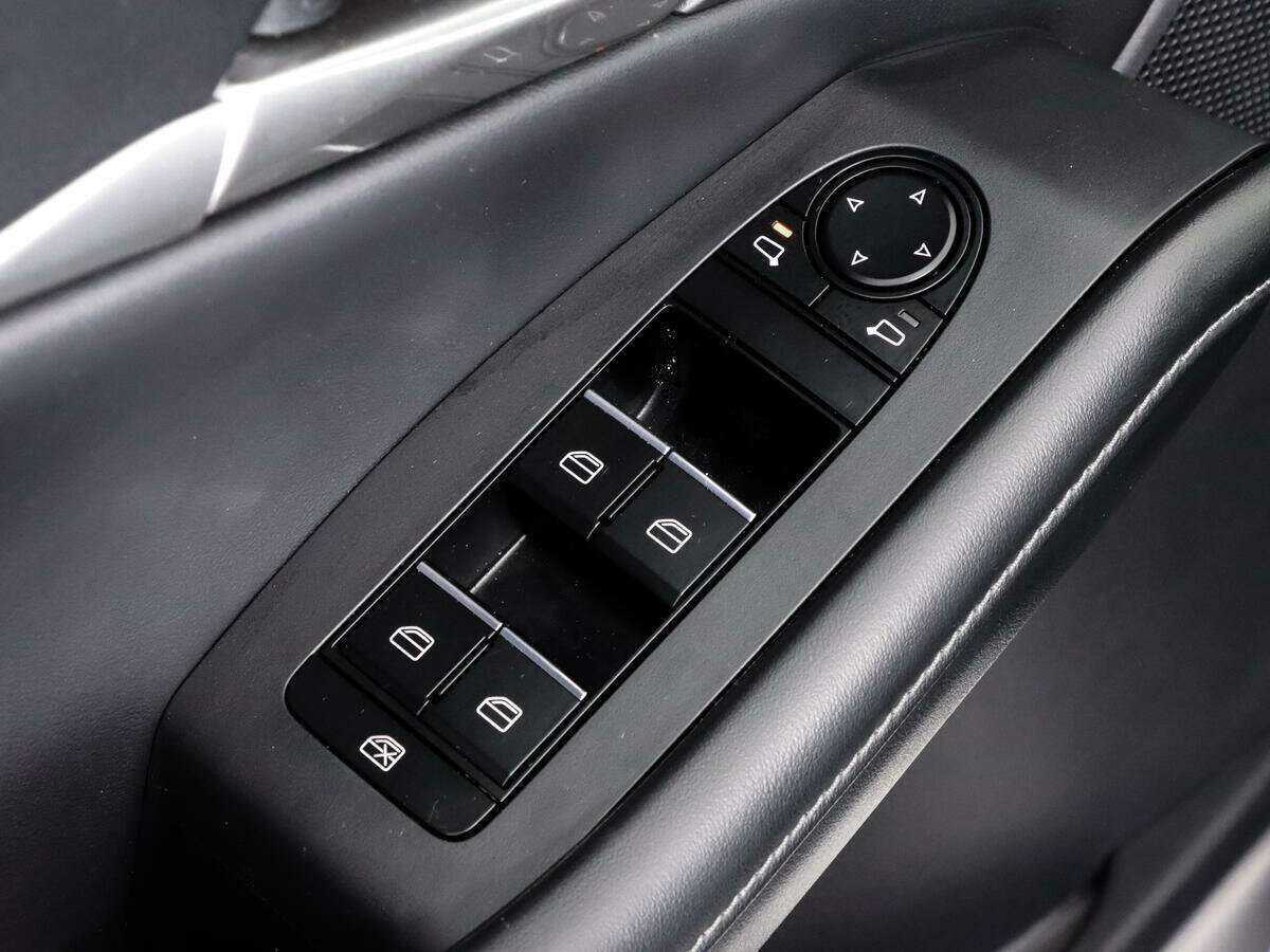 Mazda CX-30 с пробегом — 2022 год. Фото: #16