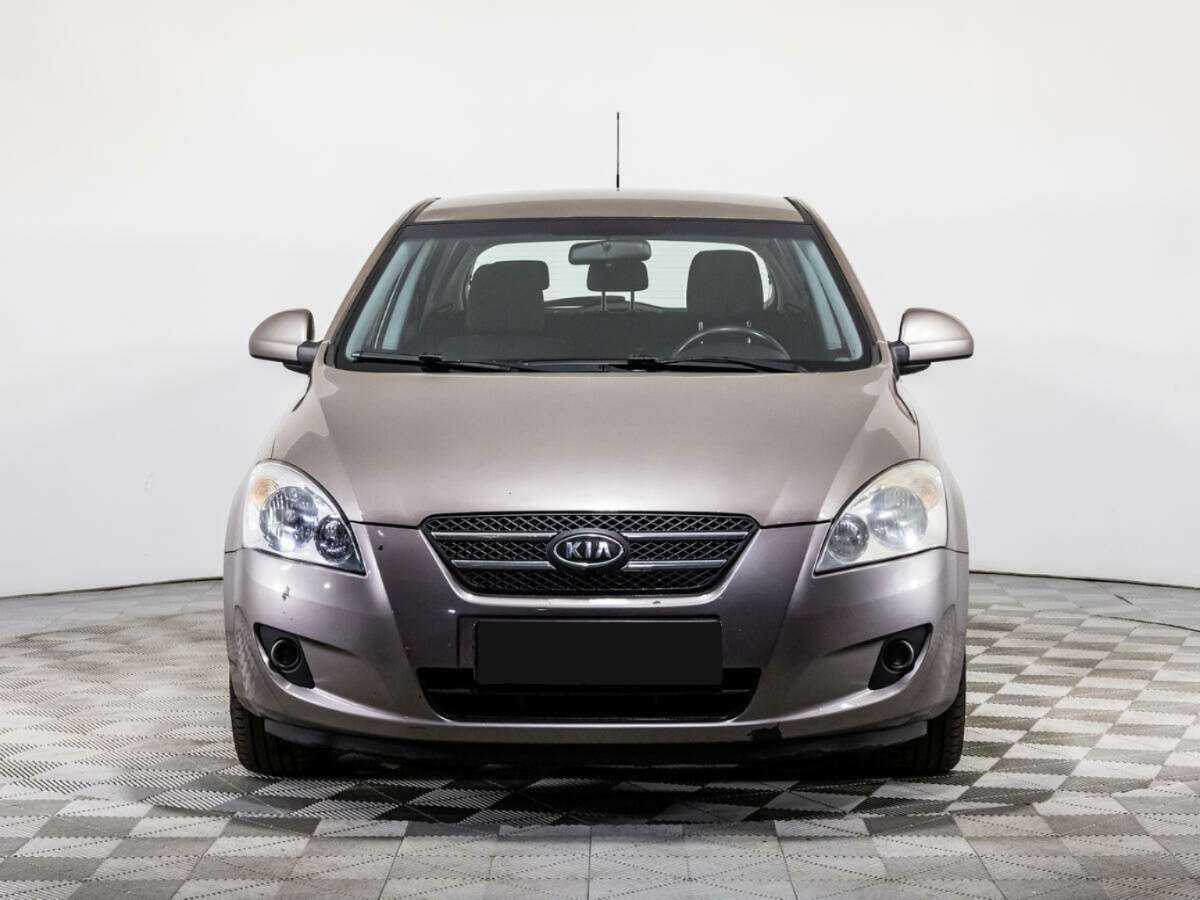 Kia Ceed с пробегом — 2008 год. Фото: #1