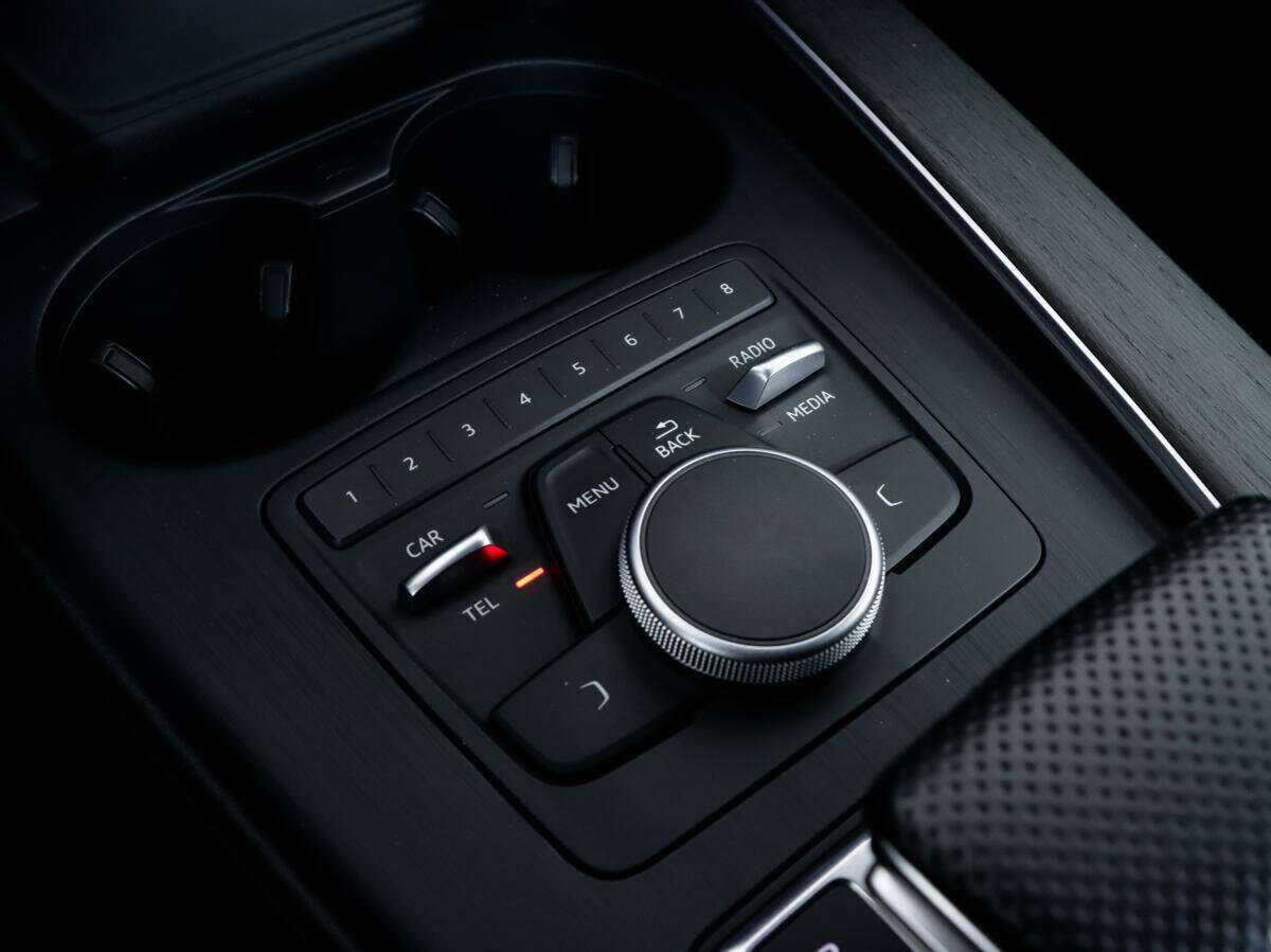 Audi A4 с пробегом — 2019 год. Фото: #12