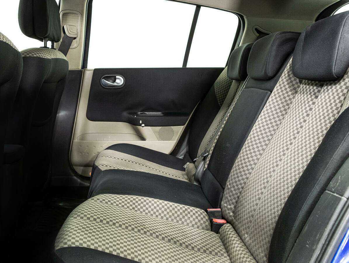 Renault Megane с пробегом — 2003 год. Фото: #9