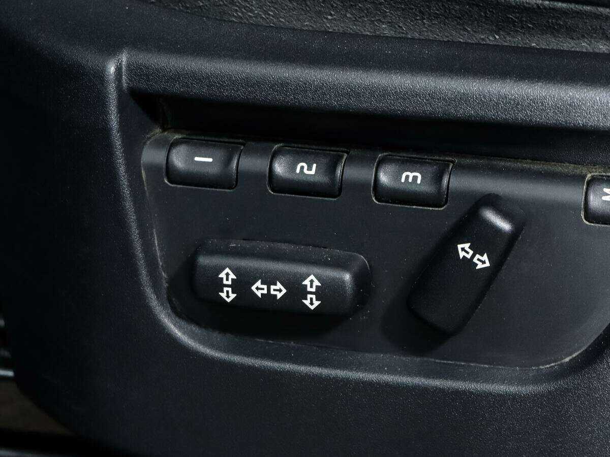 Land Rover Discovery с пробегом — 2006 год. Фото: #12