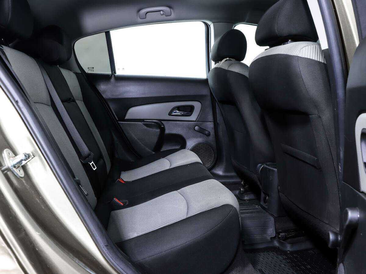 Chevrolet Cruze с пробегом — 2013 год. Фото: #12