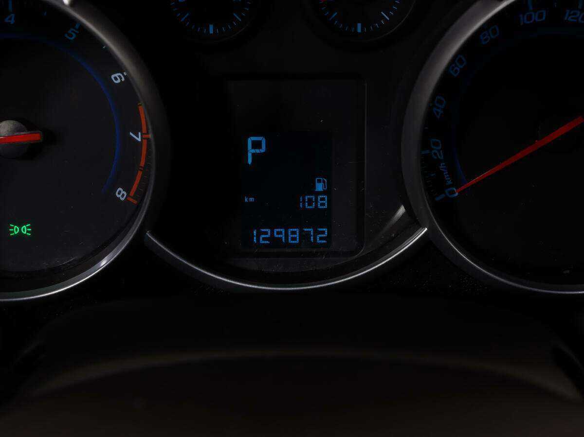 Chevrolet Cruze с пробегом — 2013 год. Фото: #15